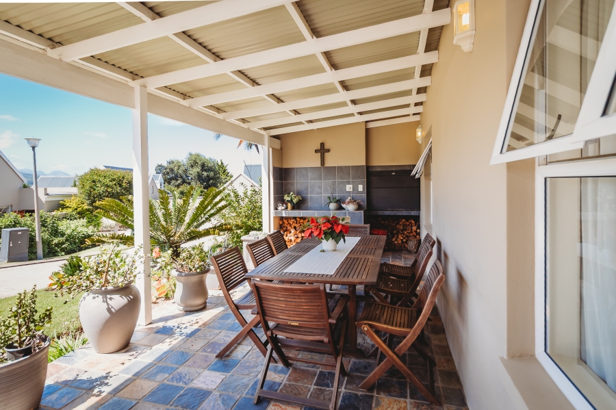 3 Bedroom Property for Sale in Kerriwood Hill Western Cape